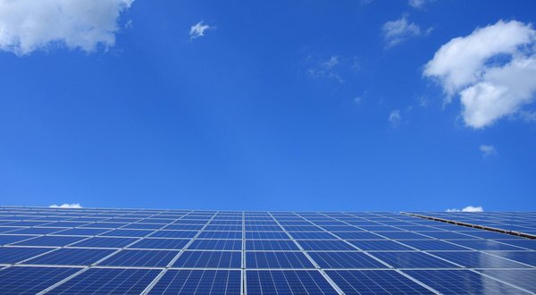 Fabricants de panneaux solaires cotés en bourse : qui investir ?